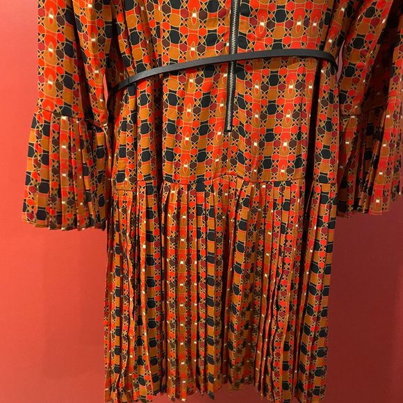 The Limited Women's Red Printed Bell Sleeve Pleated Dress - Size 16 - NWT $99 - Picture 4 of 5